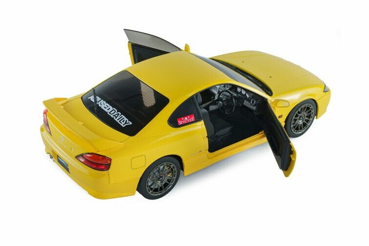 Nissan Silvia S15 Spec-R Aero '99, geel (Lightning Yellow) 1:18