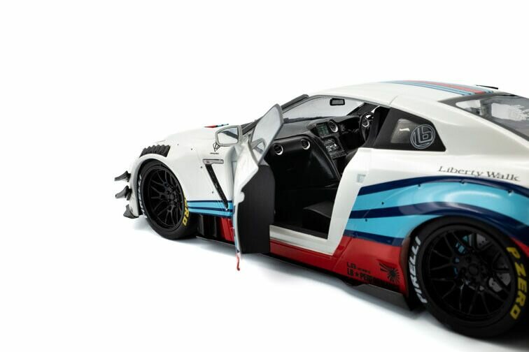 Nissan GT-R (R35) W/ Liberty Walk Body Kit 2.0 M '24 1:18