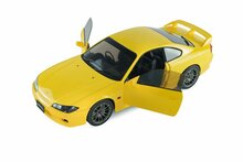 Nissan Silvia S15 Spec-R Aero '99, geel (Lightning Yellow) 1:18